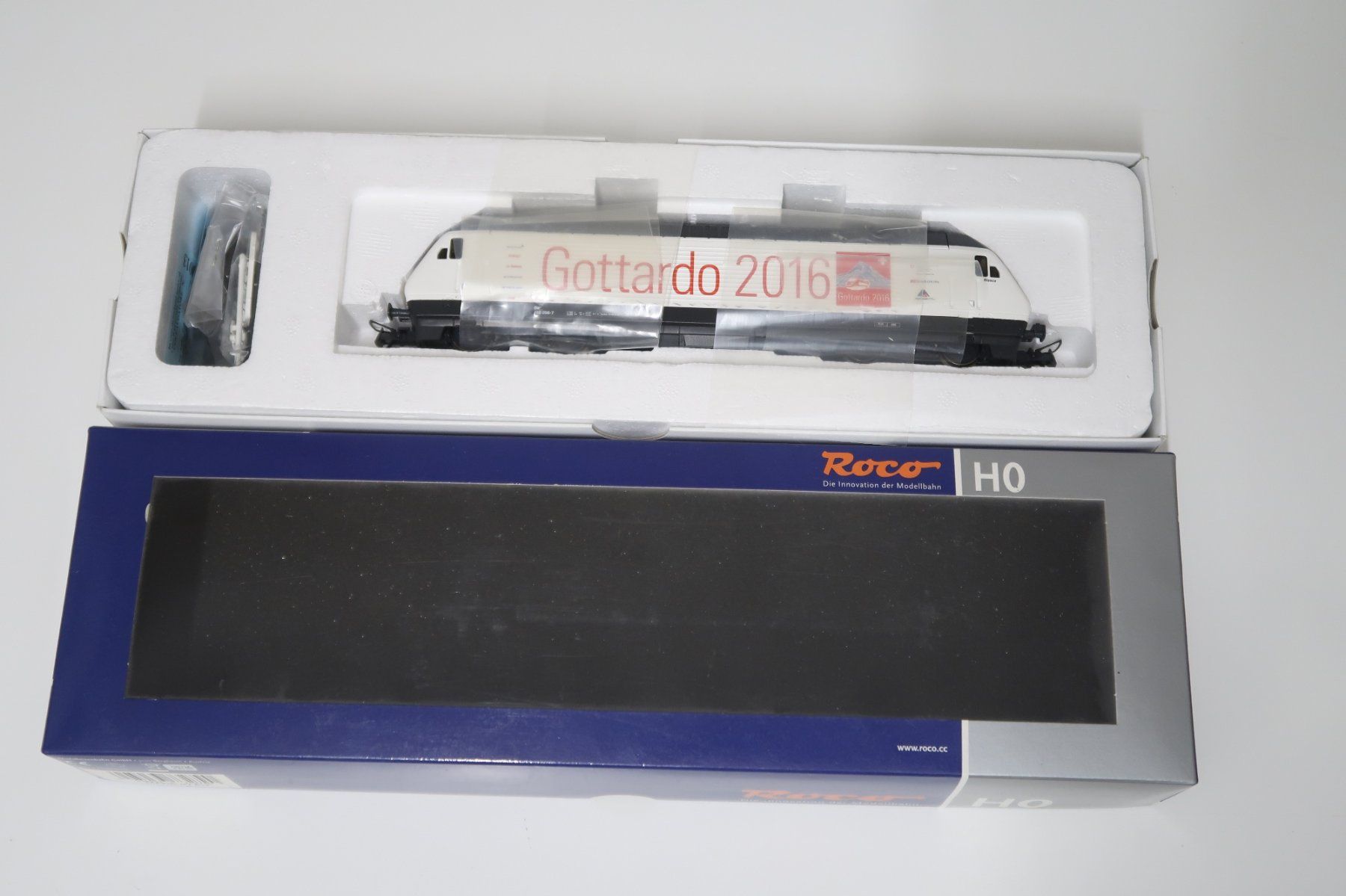 Roco Modelleisenbahnen: Roco SBB Re 460 "Gottardo 2016", DC Sound – Neu (gemäss Beschreibung) aus Dättwil AG von Bastiano_Coimbra 4