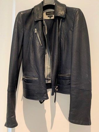 Veste en cuir bleu marine de Massimo Dutti T.36