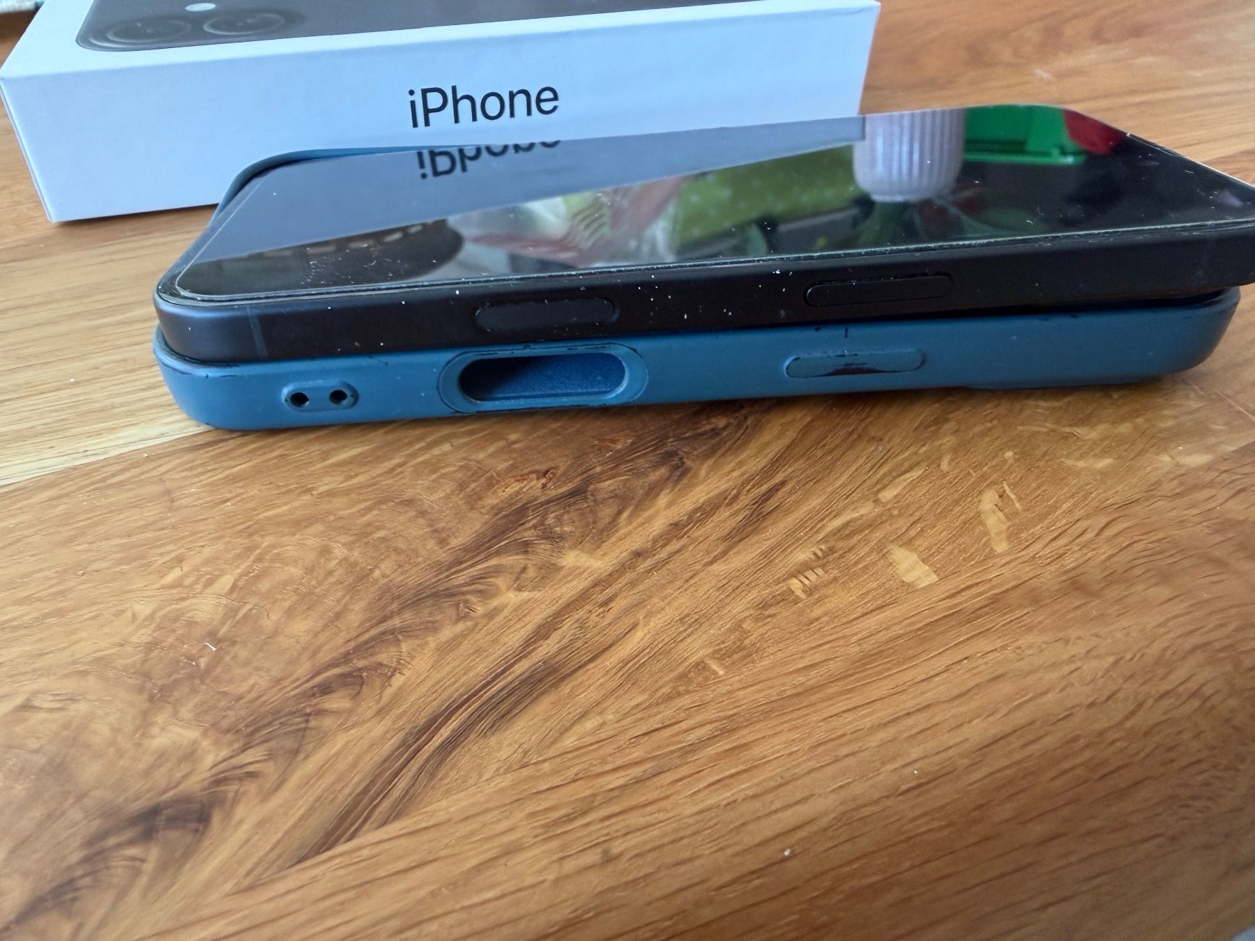 Apple Telefoni cellulari / Smartphones: iPhone 16, 128 GB, Schwarz – Usato da Burgdorf venduto da Shawndx 2
