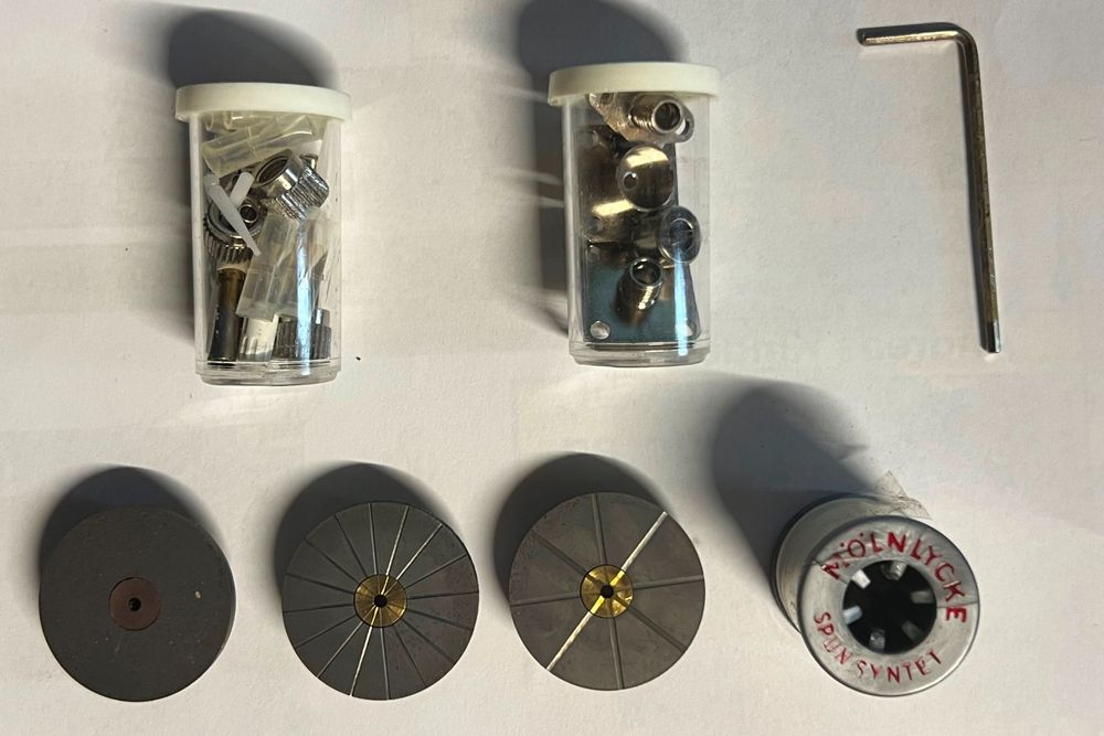 Huber-Suhner Crimzange mit Koffer und Zubehör (Gebraucht) in Rothrist ...