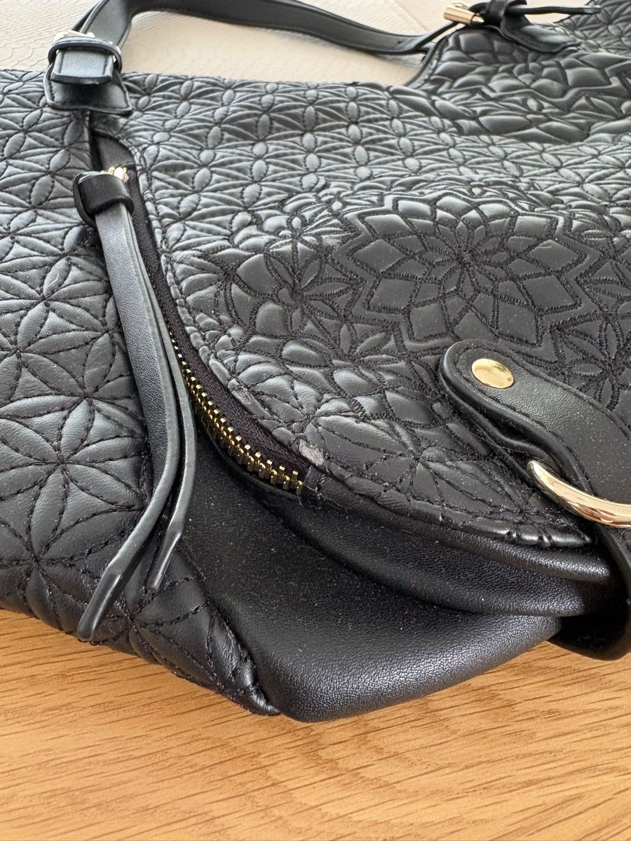 Desigual Borse da donna: Elegante borsa Desigual nera – Usato da S. Antonino venduto da LIKA91 4