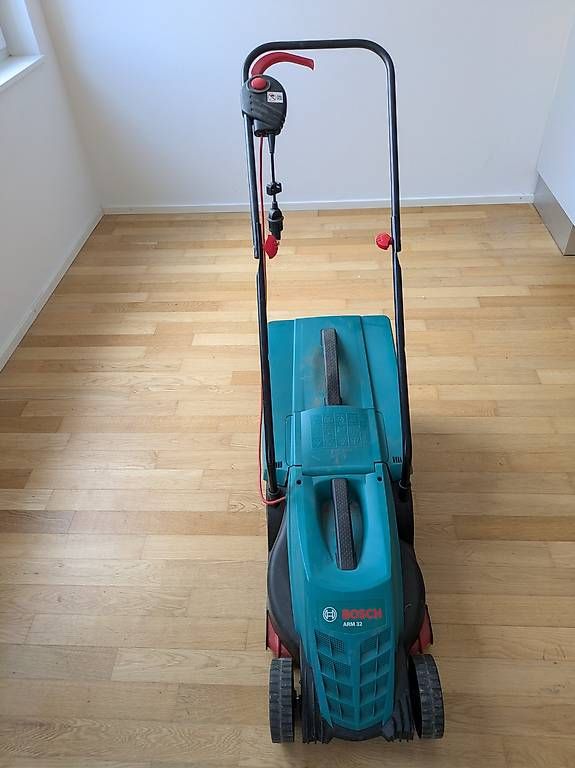 Tagliaerba: Bosch electric lawnmower/ Rasenmäher – Usato da Schlieren venduto da tan313 2