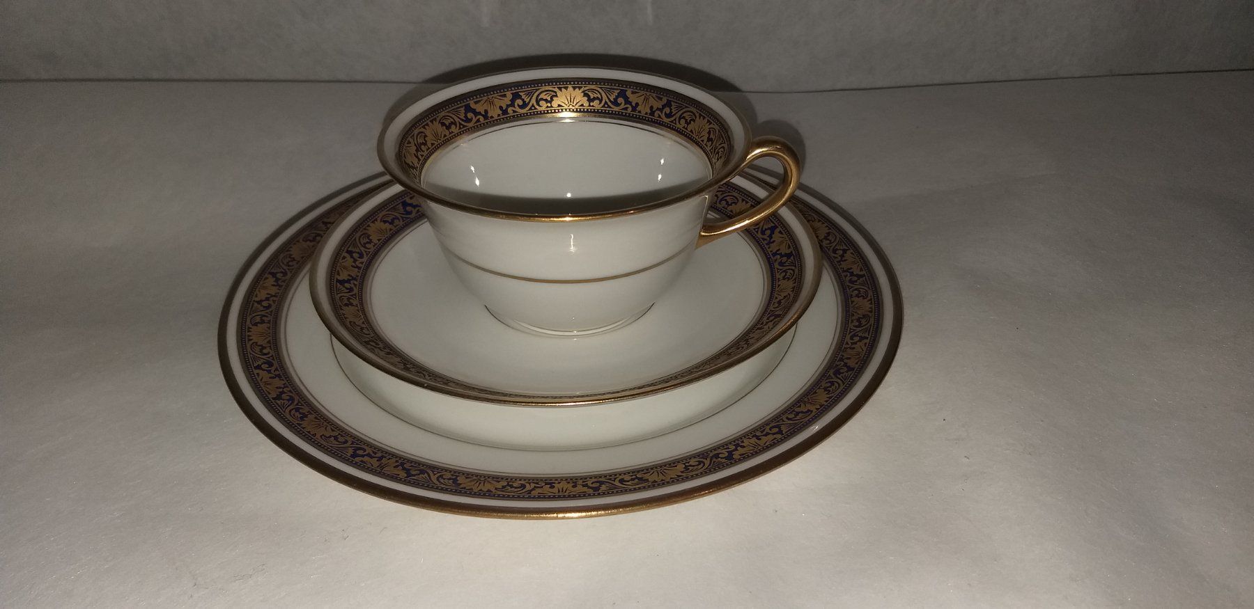 Set di piatti: Service 3-teilig Raynaud &Cie Limoges – Usato da Cossonay-ville venduto da Super-Price-Quality