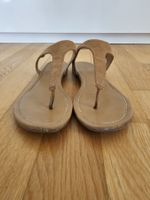Sommerliche Pumps in Gelb mit goldenen Akzenten - Gr 38