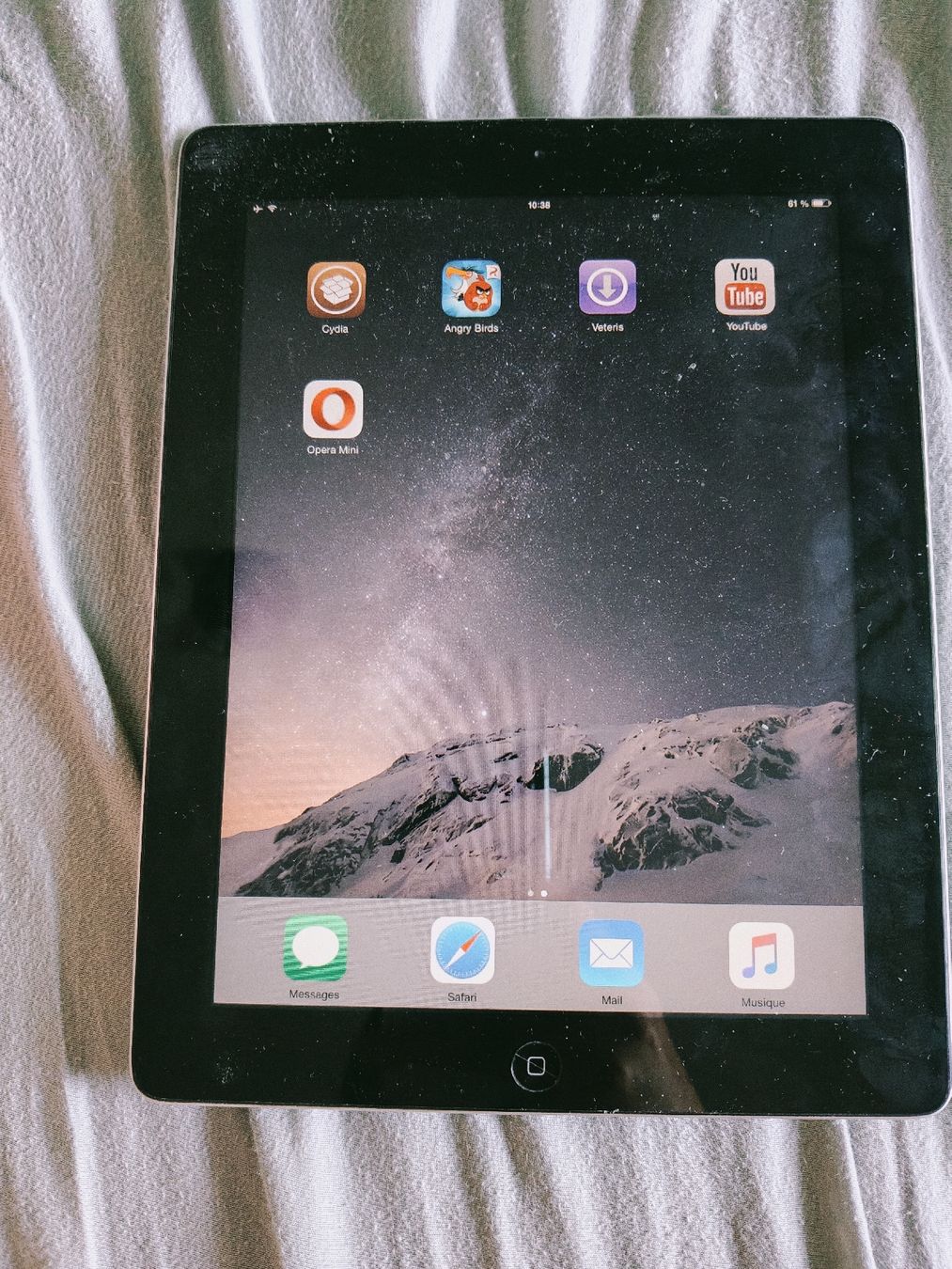 Tablet PC: iPad 2 16Go MC989LL/A bypass – Gebraucht aus La Chaux-de-Fonds von Honit.ch
