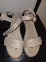 Damen Sandalen beige mit Bastsohle guter Zustand