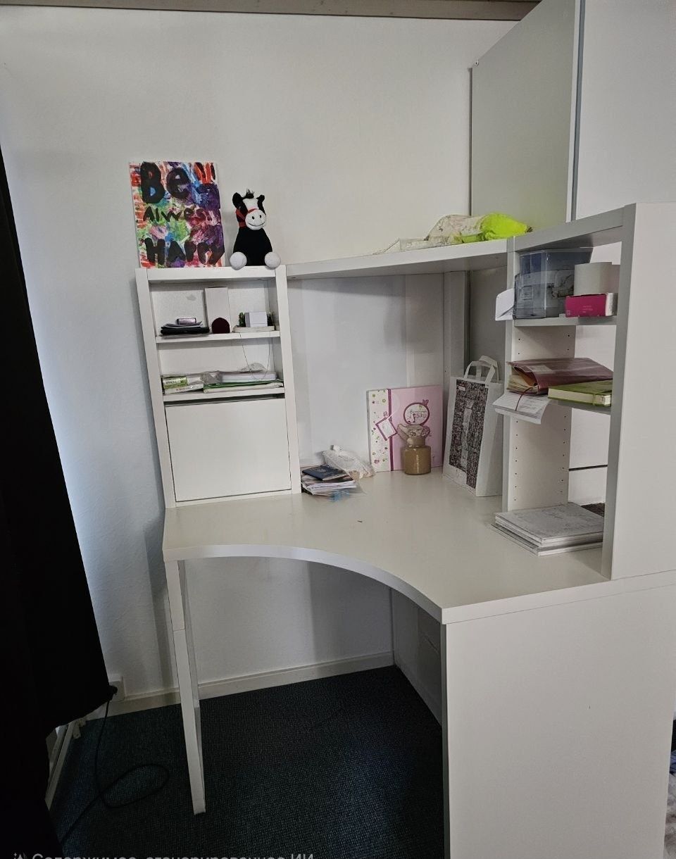 Ikea Schreibtische: Eckschreibtisch weiss IKEA – Defekt aus Seuzach von hwulf