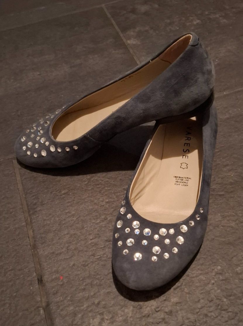 Scarpe da donna: Varesse Ballerinas, Leder,  Gr. 37 – Usato da Auw venduto da Tschei-Pi 1