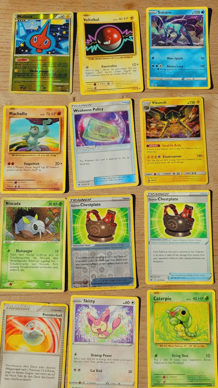 Cartoline: Pokémon Karten Set Vikavokt – Usato da Steffisburg venduto da Gismo49 1