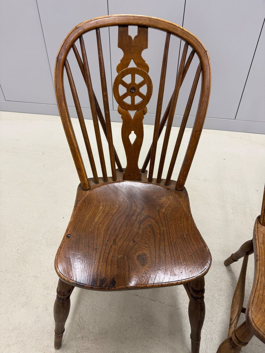Chaises: Ensemble de 3 chaises coloniales – D'occasion à Oeschseite par -Luxury-On-Line- 1