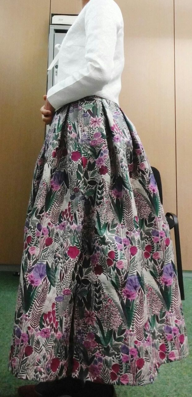 Jupes: Han-bok skirt – D'occasion à Gland par Dedecop2 2