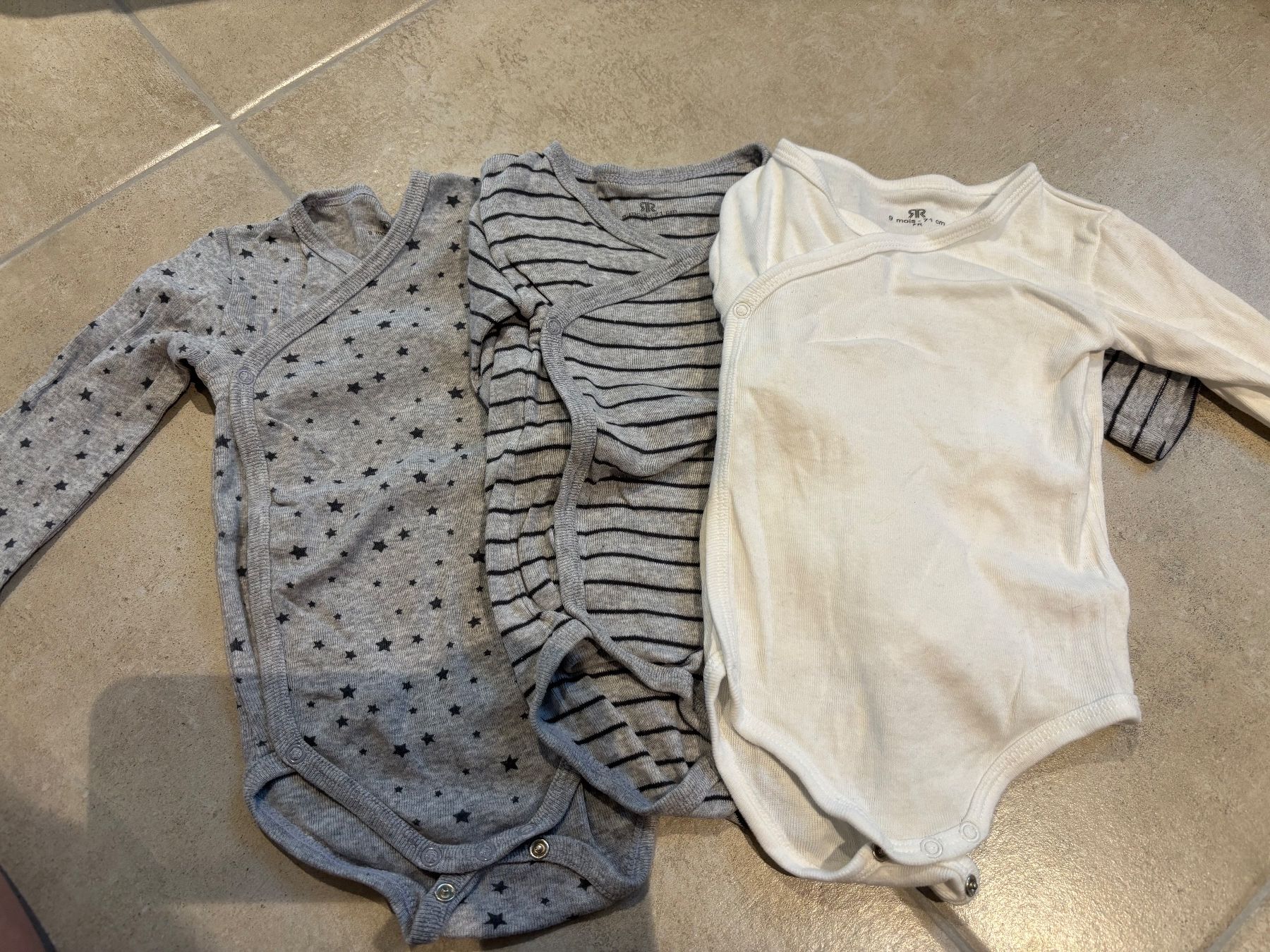 Kleiderpakete & -sets: Body 71 – Neu (gemäss Beschreibung) aus Bressaucourt von Lamu