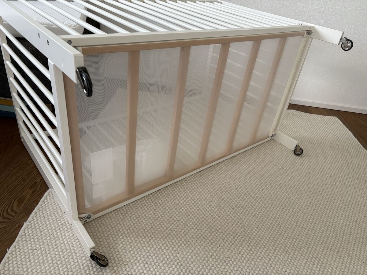 Lits: Babybett / Gitterbett mit Matratze – D'occasion à Oberwil b. Zug par damon78 4