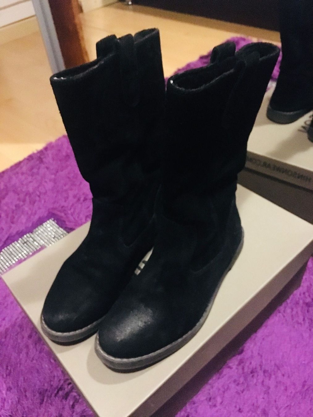 Scarpe da donna: HINSON Damenstiefel schwarz 36 – Usato da Gossau ZH venduto da SistersBeauty