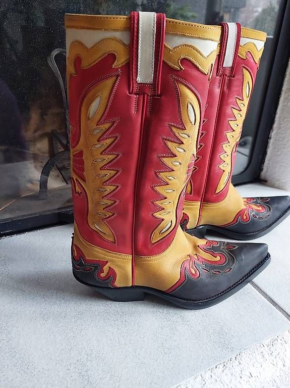 Chaussures femmes: Coole Cowboy Stiefel – D'occasion à Biel/Bienne par ChZ10 1