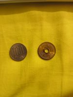 2 pièces japonaises 100 Yens et 5 Yens bon état