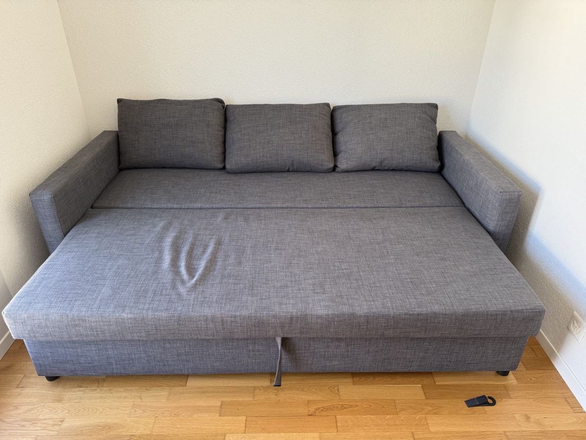 Divani: Divano letto grigio moderno  – Usato da Peseux venduto da mic_7gqy 1
