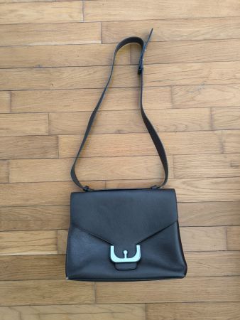 Elegante Coccinelle Ledertasche in Braun