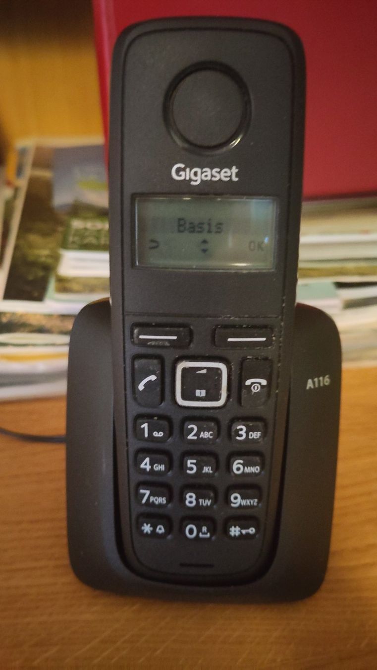Gigaset Telefoni: Gigaset A116 DECT Schnurloses Telefon Schwarz – Usato da Urdorf venduto da skl1