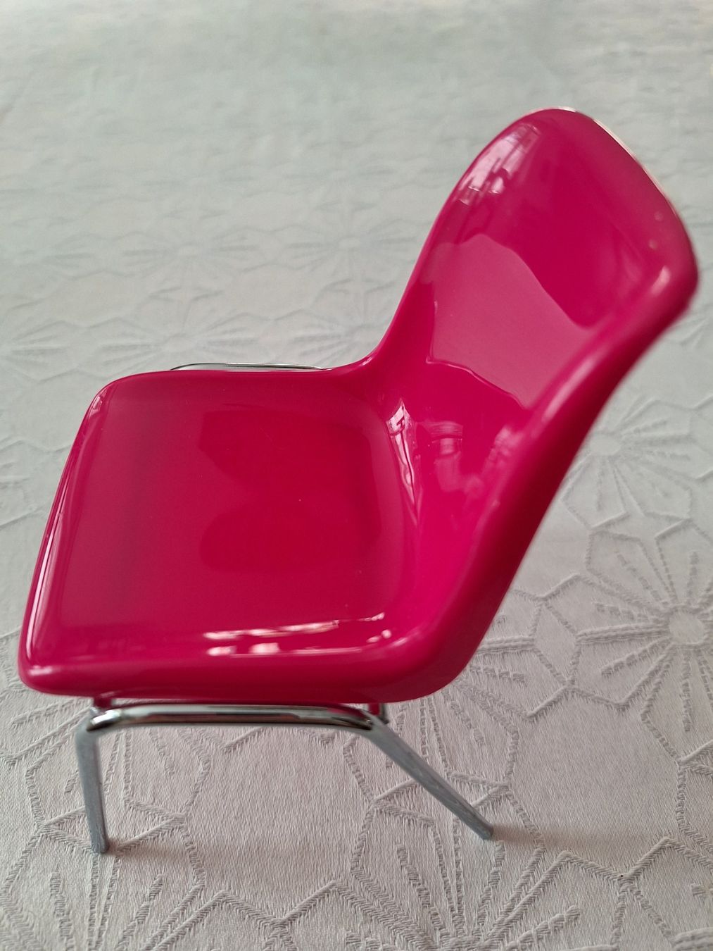Chaises: Miniatur Stuhl Fuchsia – D'occasion à Turgi par Markito0 2