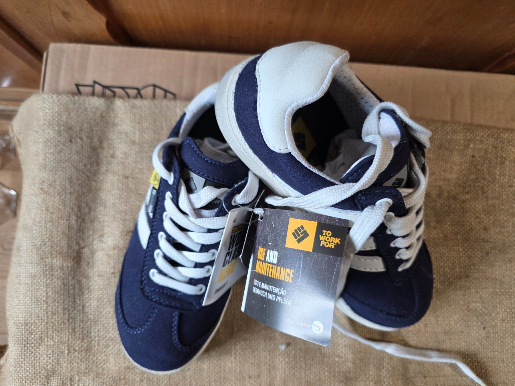 Herrenschuhe: NEU: Sicherheits Schuhe Working Class Half Pipe Gr. 35 – Neu und originalverpackt aus Walterswil BE von Lonitti 2