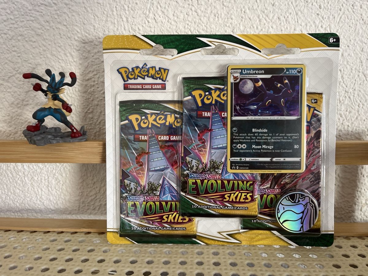 Pokémon Sammelbilder & Trading cards: Pokémon Evolving Skies Umbreon 3-Pack Blister – Gebraucht aus Au ZH von curio.concept