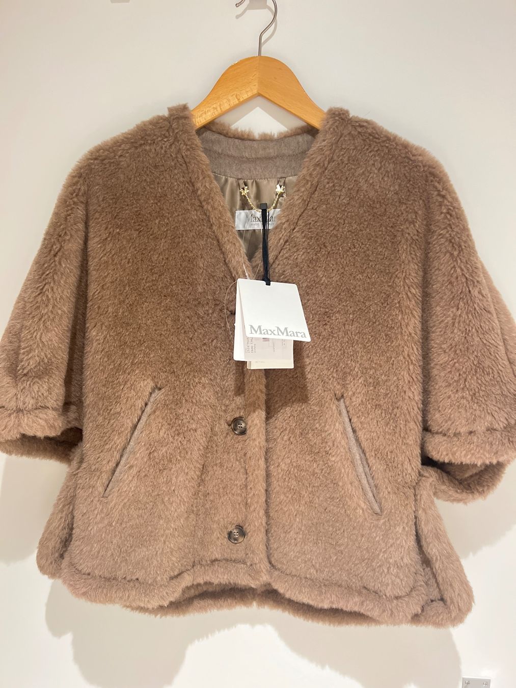 Max Mara Altro in Moda donna: Max Mara Cape Gr M/L, neu, originalverpackt – Nuovo e nell'imballaggio originale da schaan venduto da Ak9jg8 7