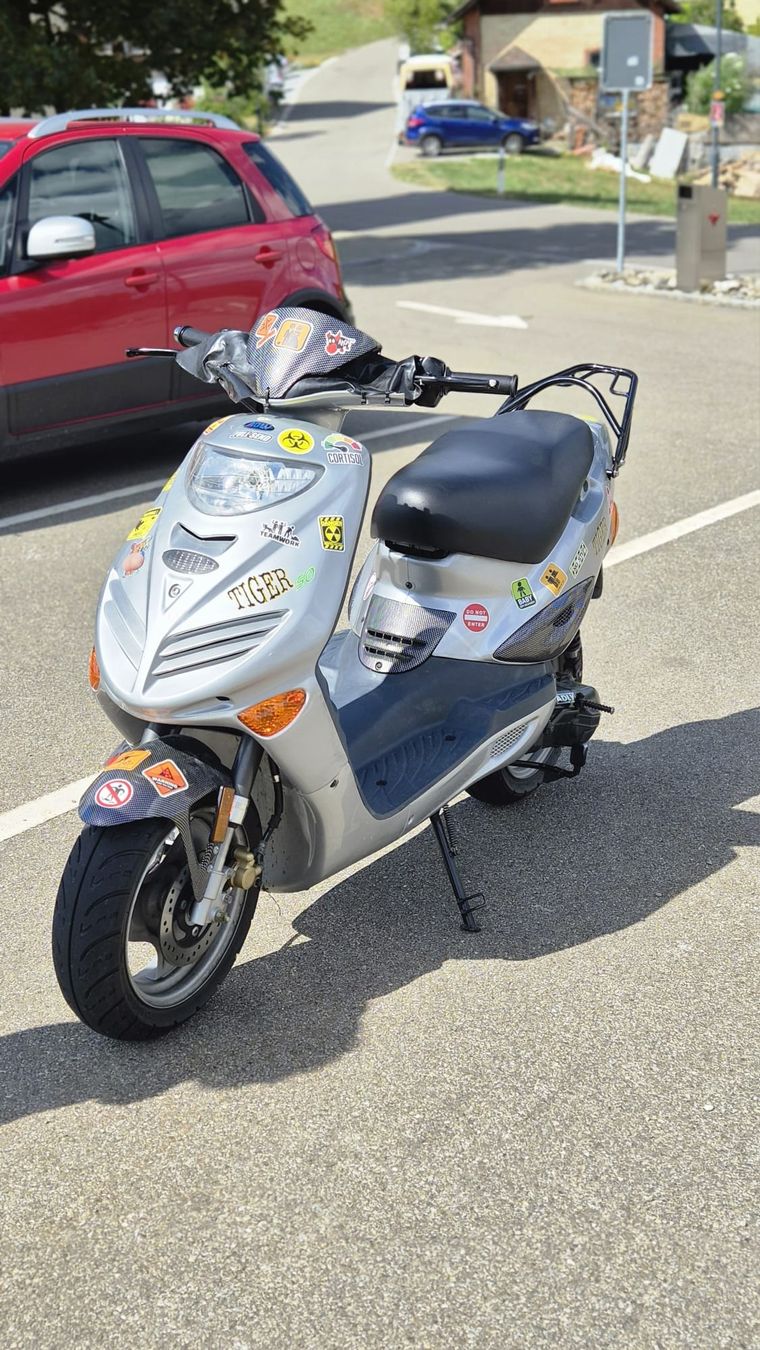 Adly Scooters: Roller Adly Tiger 50 cm3 – Defekt aus Bichelsee von Werkou