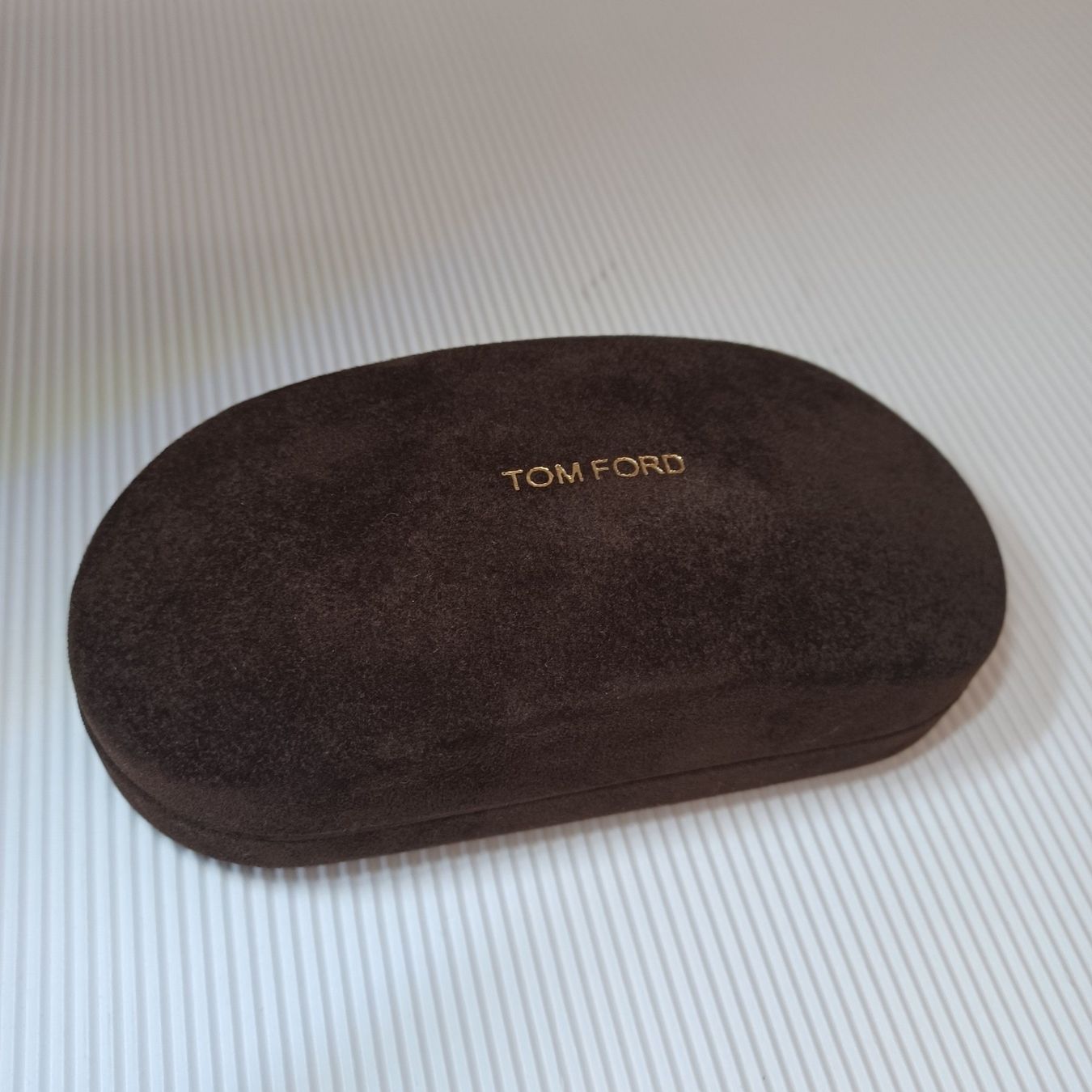 Altro in  Abbigliamento & Accessori: BRILLENETUI vom TOM FORD. Braunes Wildleder – Usato da Zürich venduto da Bellabo 4