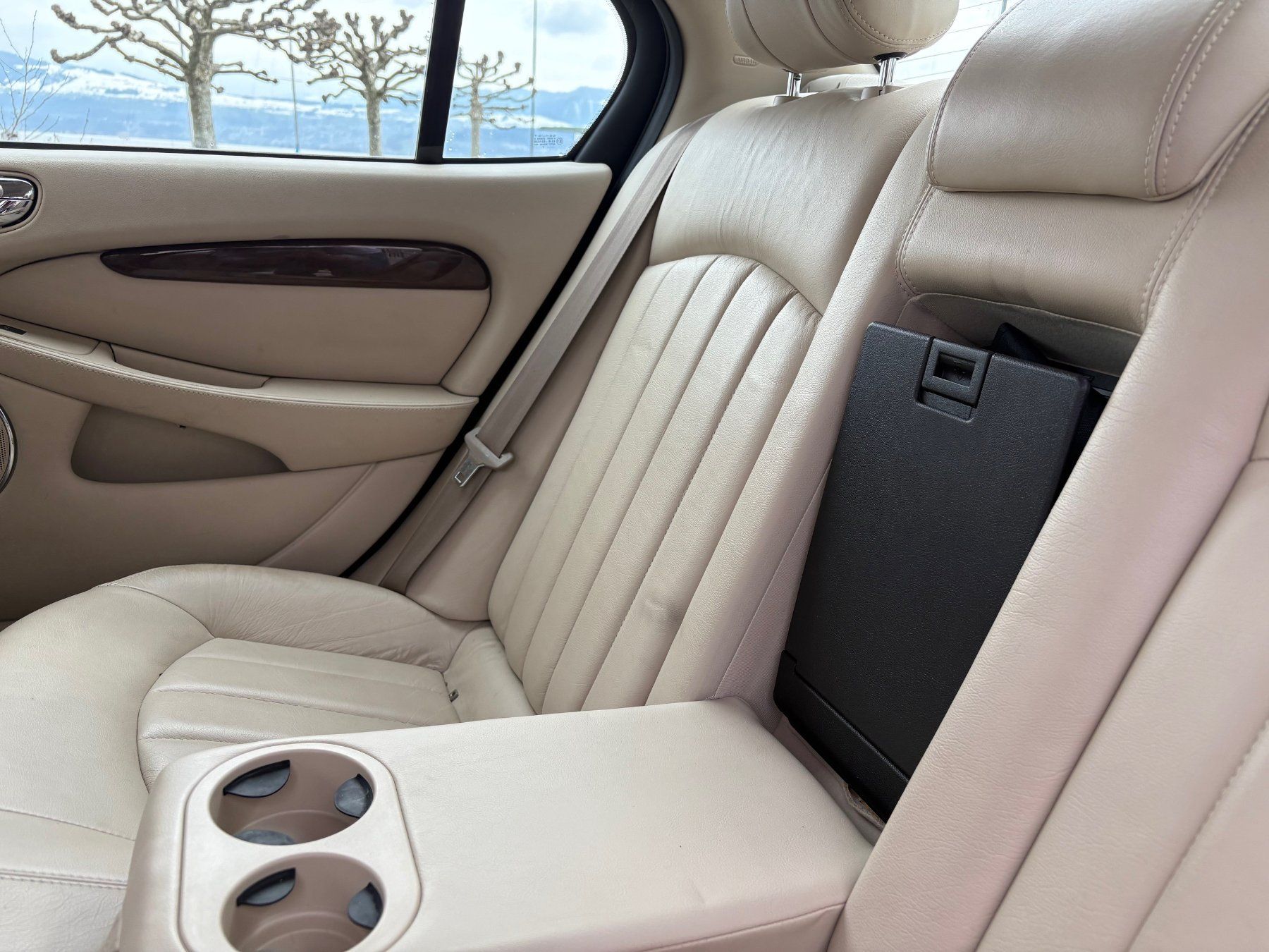 Jaguar Automobili: Jaguar X-Type 3.0 V6 – Difettoso da Männedorf venduto da hgclk00 6