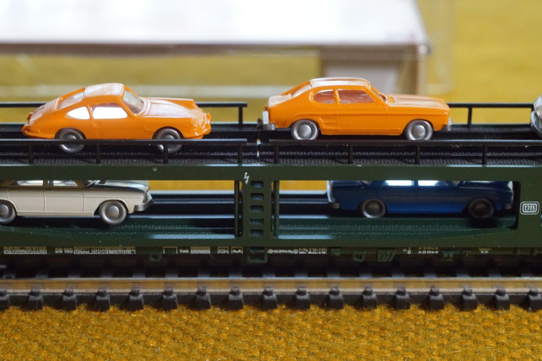 Fleischmann Modellini di ferrovie: Auto-Transportwagen Fleischmann Spur N – Usato da Gränichen venduto da iknow 5