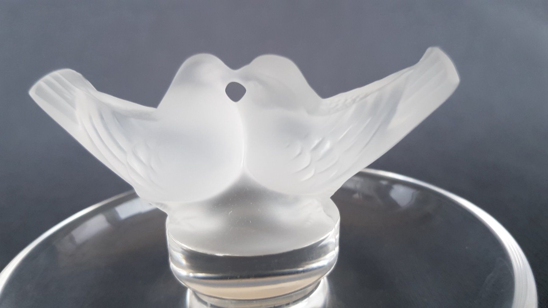Bicchieri: Lalique - Glasschälchen mit Taubenpaar - Ringhalter – Usato da Horw venduto da Kunstreich7