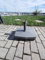 15 Schirmsockel, mit Wasser befüllbar 