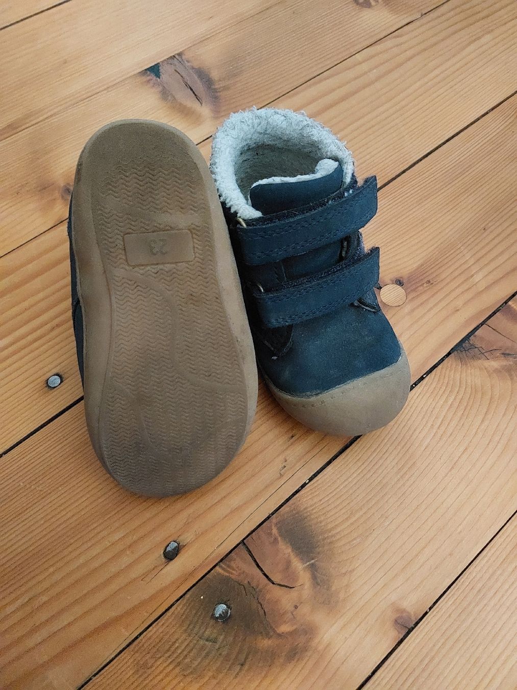 Chaussures garçon: Winterschuhe Gr. 23 – D'occasion à Zürich par JuliaHo 1