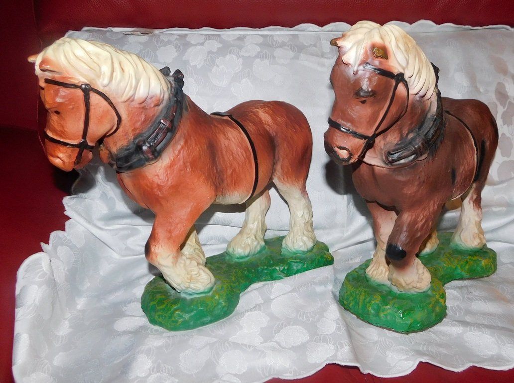 Figuren: 2 dekorative Pferde, L 32 cm, H 30 cm – Gebraucht aus Villnachern von Schnugelchen 1