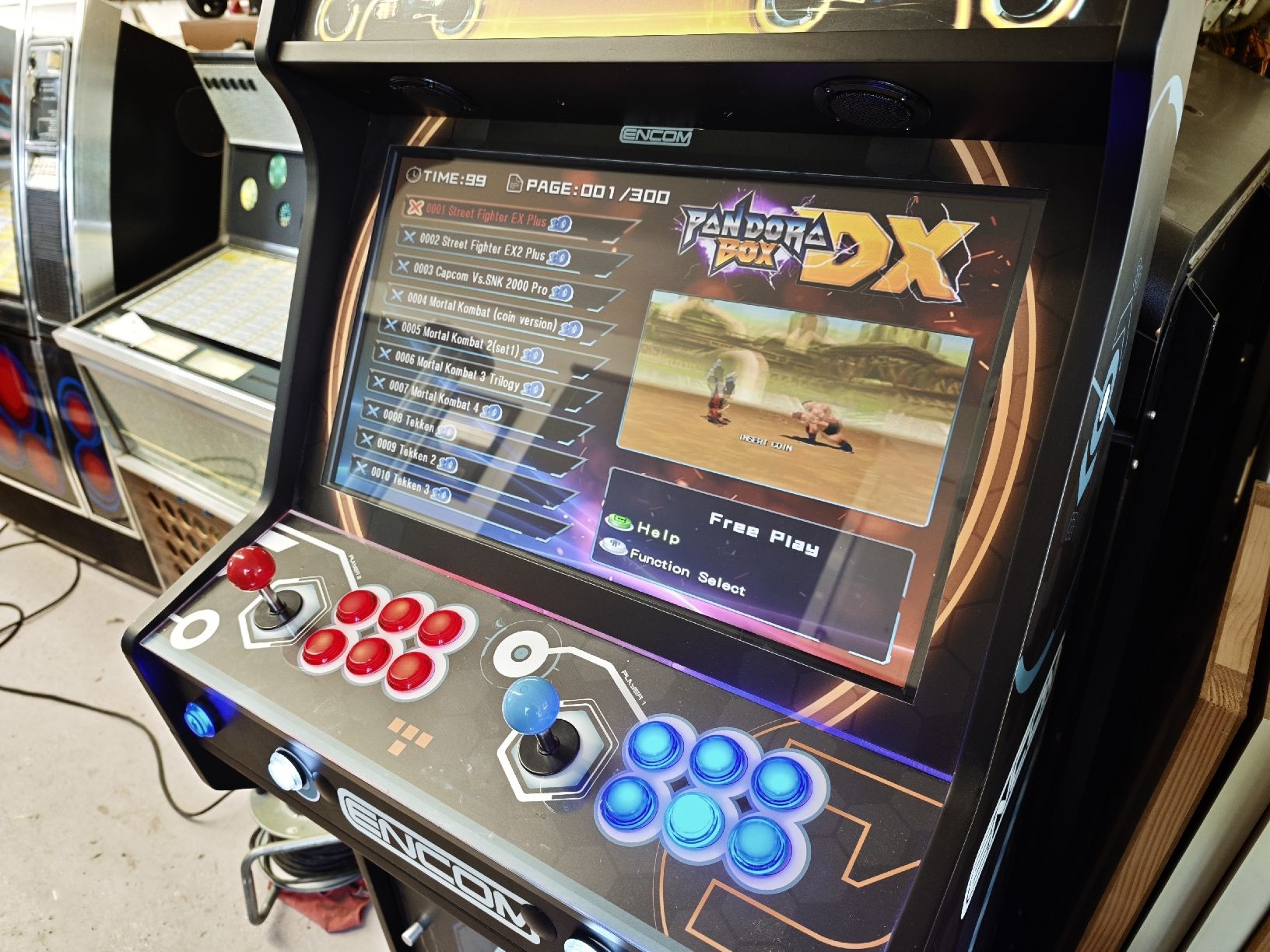 Machines à sous: Pandora's Box DX Arcade Machine gebraucht.  – D'occasion à Bettlach par Antares25 4