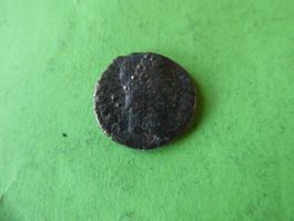 uralte Bronzemünze  14 mm     1.47 g
