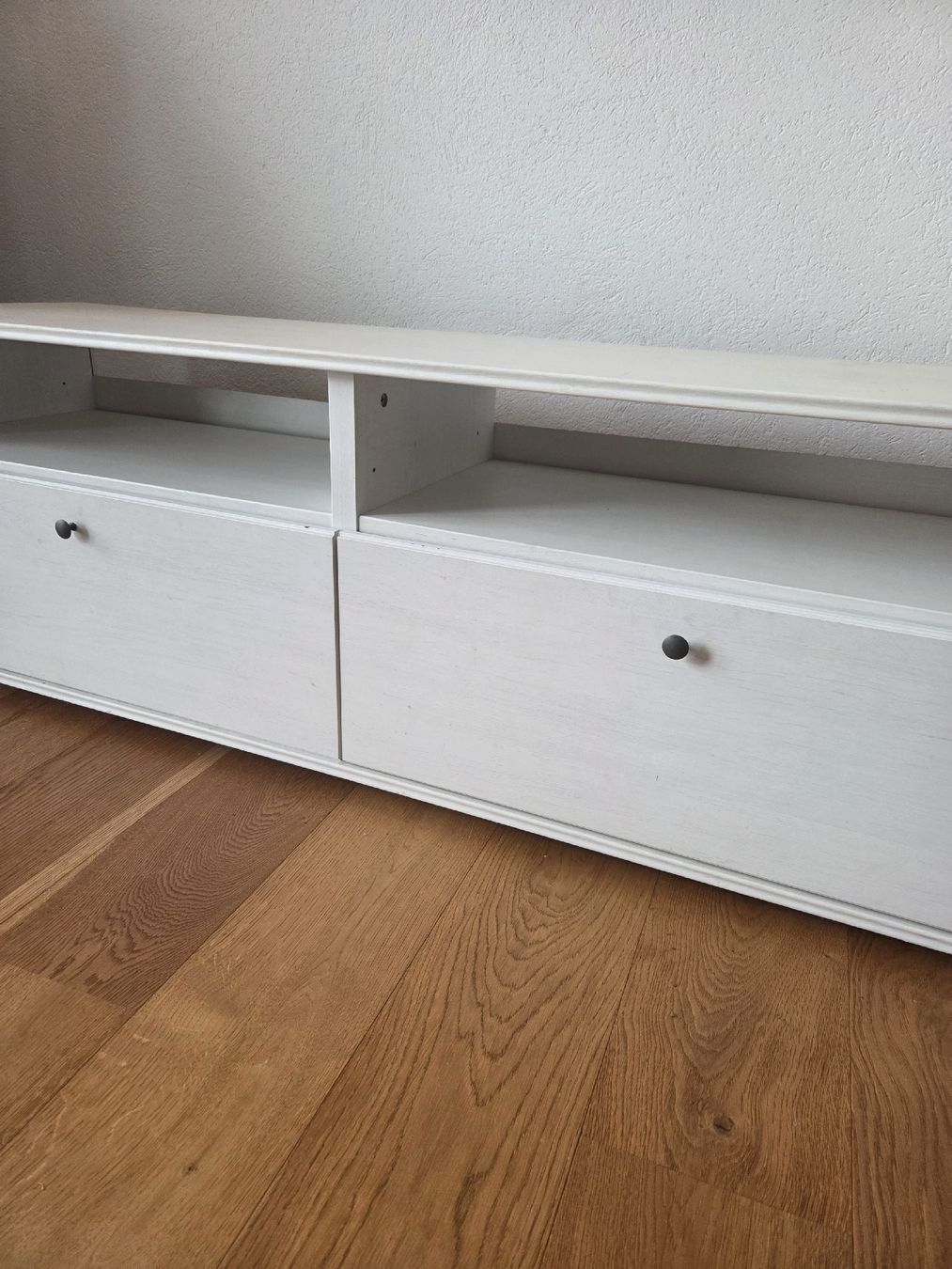 Mobili TV: TV-Möbel weiss mit zwei Schubladen – Usato da Dürrenäsch venduto da Fonsi_12