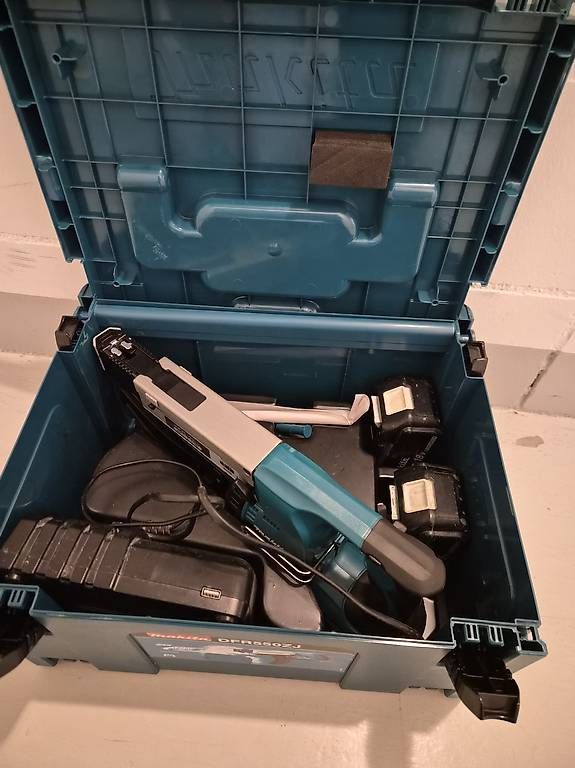 Tutte le macchine: Magazinschrauber makita  – Usato da Hindelbank venduto da Andy21073 2