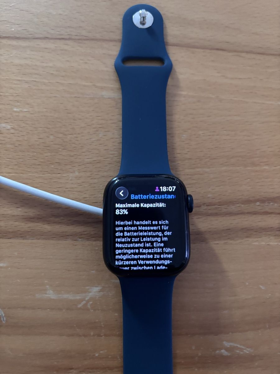 Apple Smartwatch: Apple Watch 7 GPS 41mm Serie Nike – Nuovo (secondo la descrizione) da Ogens venduto da ced_qn5v 3