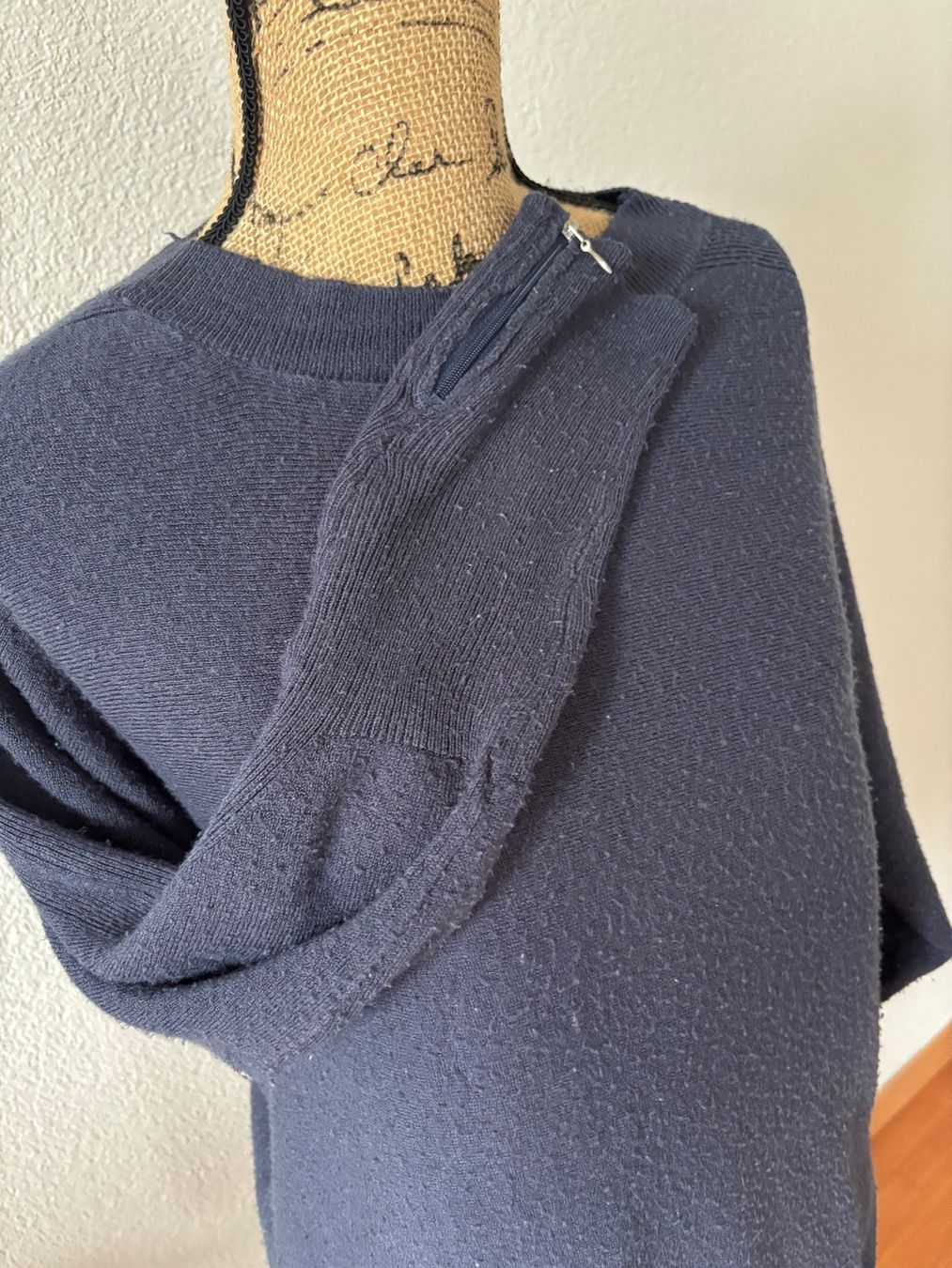 Pullover & Sweatshirts: Pullover blau M – Gebraucht aus Balsthal von Uroby 2