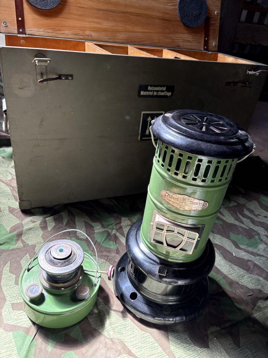 Radiatori: Turmofen, Grünrock der Schweizer Armee – Usato da Wil ZH venduto da El_Bicho 1
