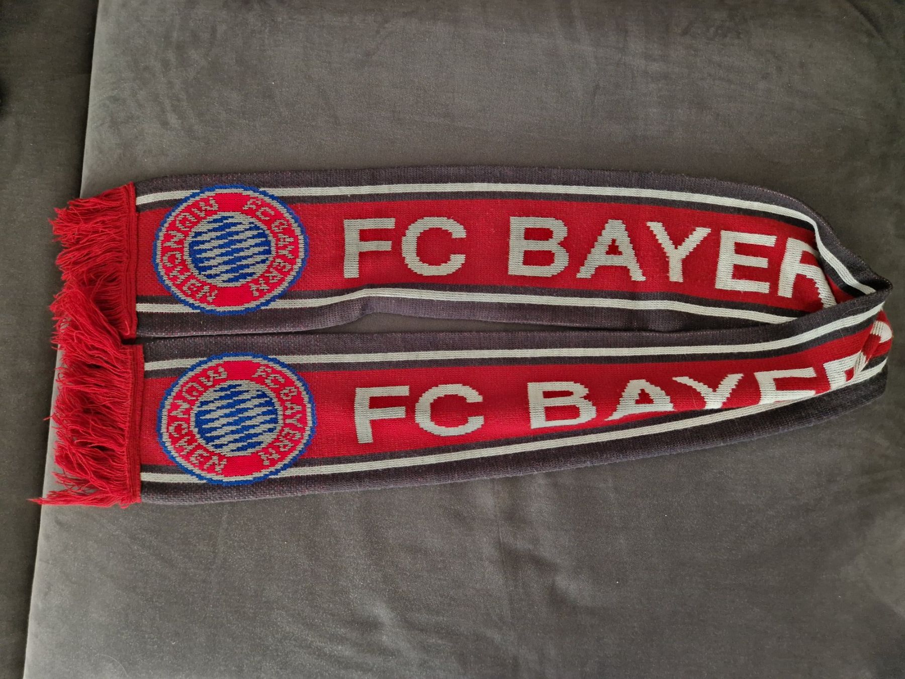 Foulard & Sciarpe: Écharpe FC Bayern München – Usato da Villars-sur-Glâne venduto da Mark_988 1
