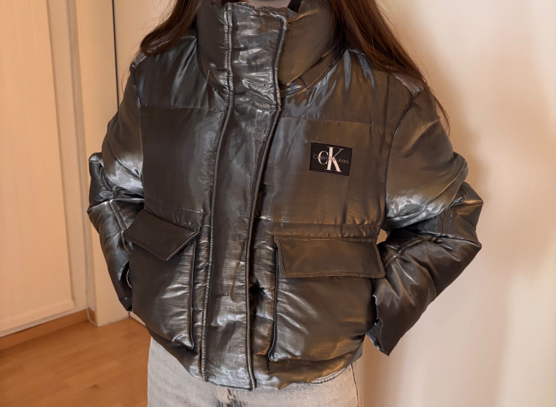 Calvin Klein Vestes: Calvin Klein Jacke Silber – Neuf (Voir description) à Chur par lumerina 3