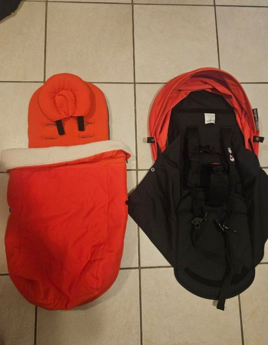 Babyzen Sacs de couchage: Yoyo - Chancelière + Pack 6 mois – Neuf (Voir description) à Prangins par and_2fzg