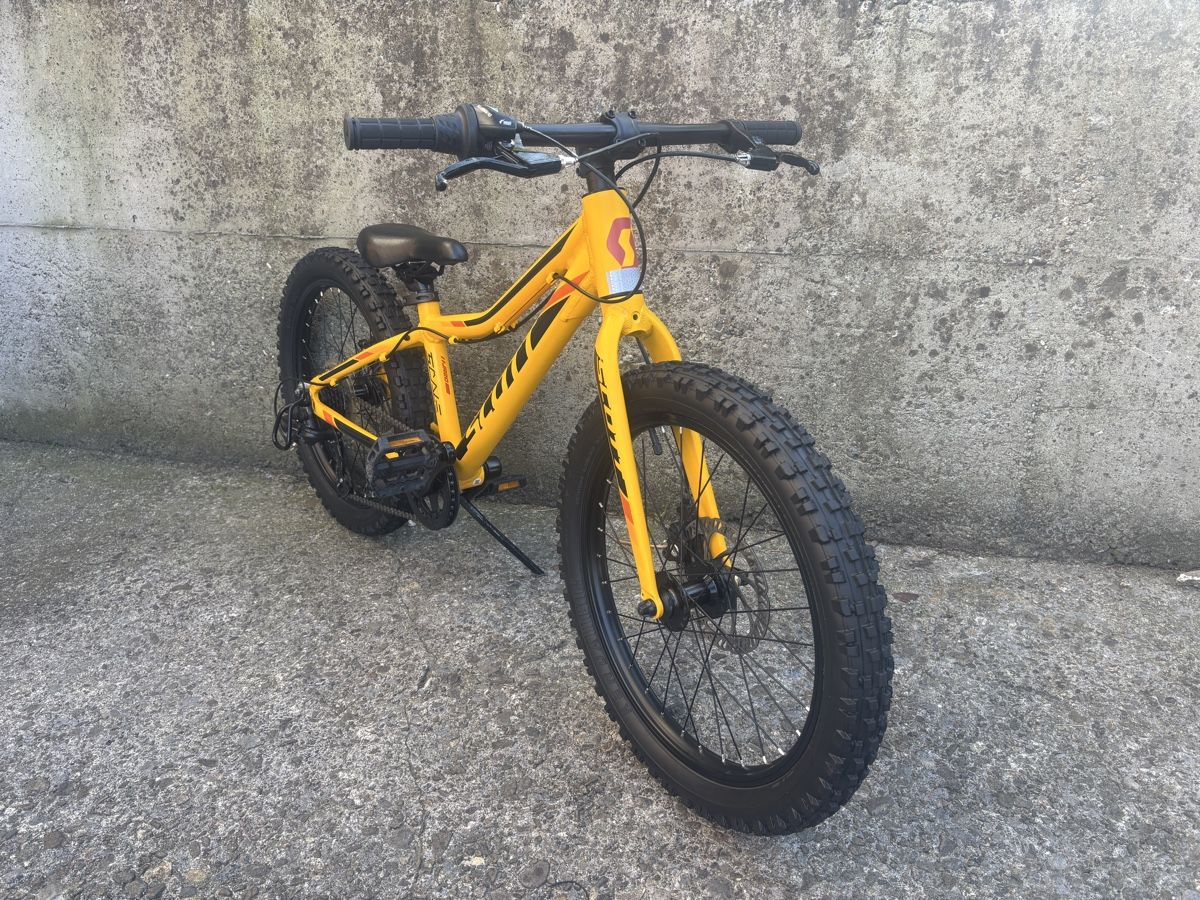 Scott Biciclette: SCOTT Scale JR 20 Plus Neuwertig ab Service – Nuovo (secondo la descrizione) da Küssnacht am Rigi venduto da sie_5yqs 7