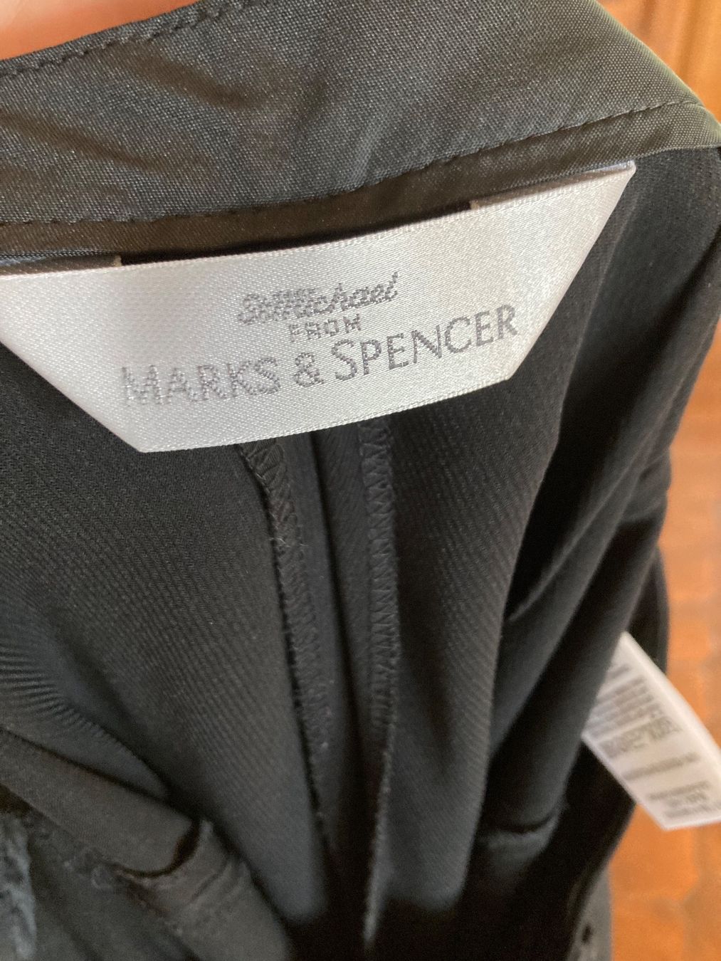 Pantaloni: Pantalon élégant Marks&Spencer noir taille 42 – Usato da Le Mont-sur Lausanne venduto da dia_6cz5 1
