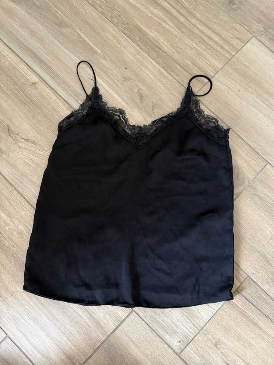 Tops: Schwarzes Spitzentop Grösse S – D'occasion à Dübendorf par ali_g7p8
