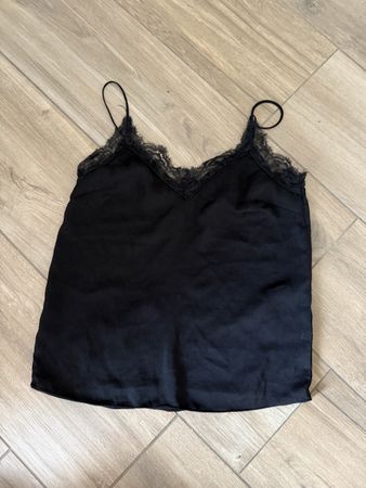 Schwarzes Spitzentop Grösse S