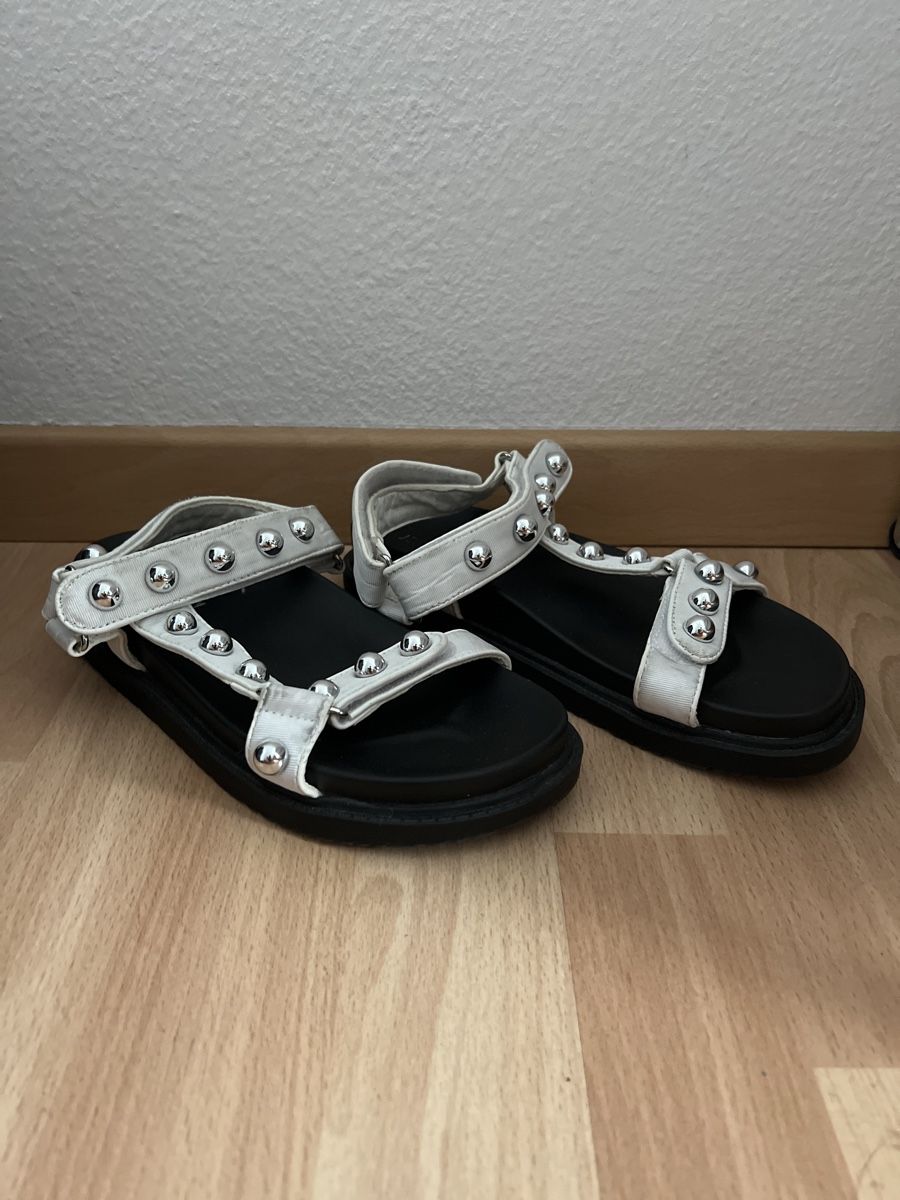 Scarpe da donna: Sandalen – Nuovo (secondo la descrizione) da Pfäffikon SZ venduto da sunshine.7